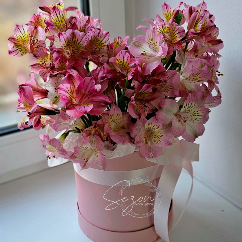 Композиция с альстромерией &laquo;Заветная мечта&raquo;