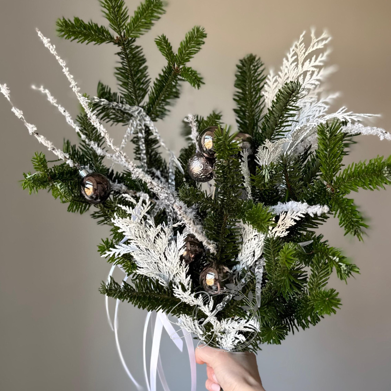 Новогодний букет &laquo;Навеяно зимой&raquo; (по предварительному заказу)