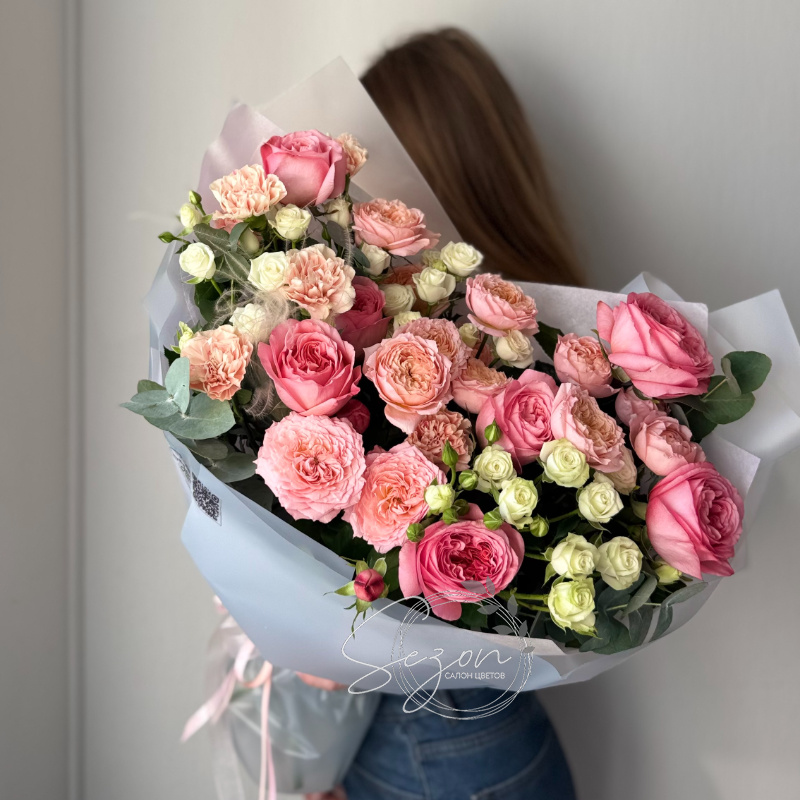 Сборный букет «Пленительный взгляд» 