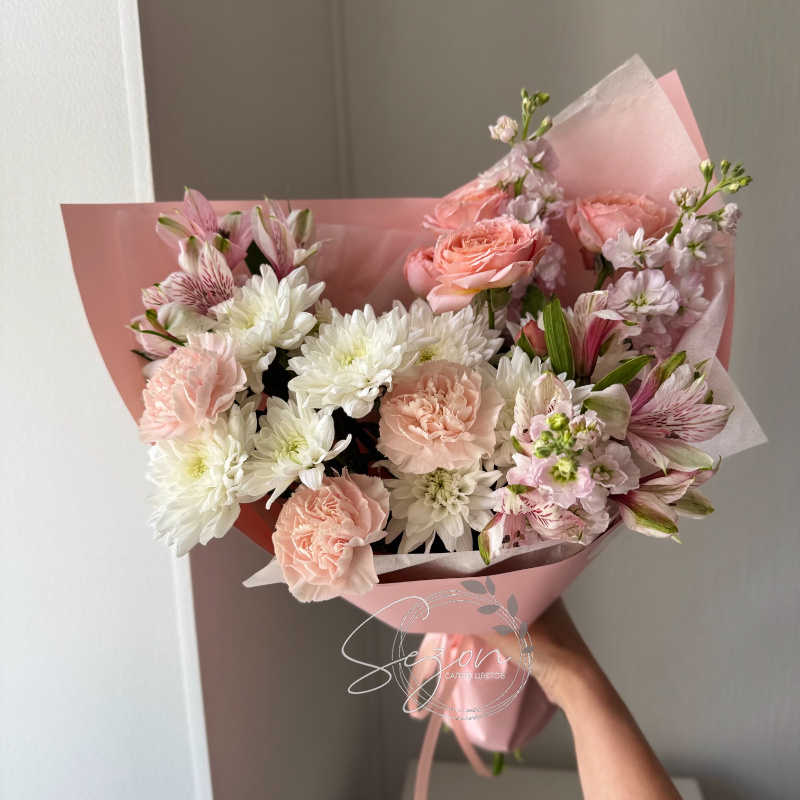 Сборный букет «Аромат лета»