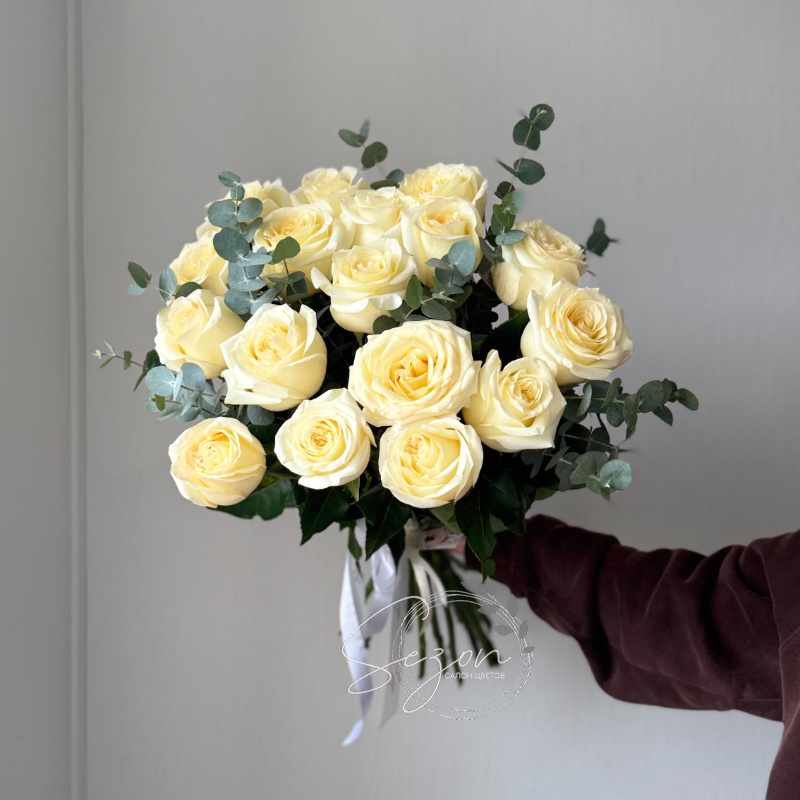 Монобукет из роз «Белая роскошь»