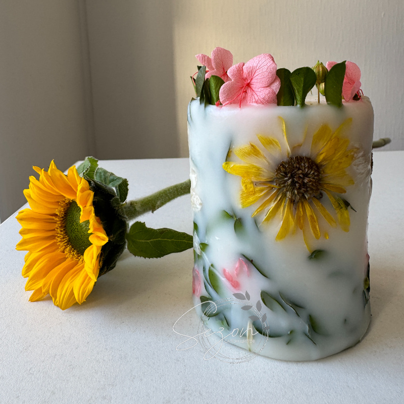 Ботаническая свеча ручной работы 2