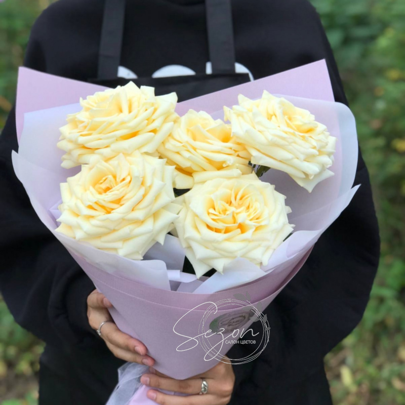 Монобукет из пионовидных роз &laquo;Белая Ночь&raquo;