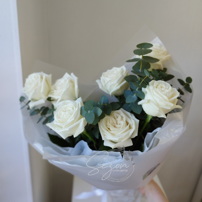 Монобукет из пионовидной розы &laquo;Белые ночи&raquo;