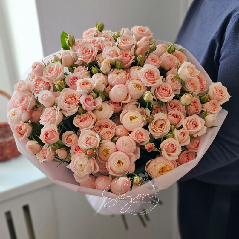 Монобукет из кустовой розы &laquo;Теплые мгновения&raquo; 